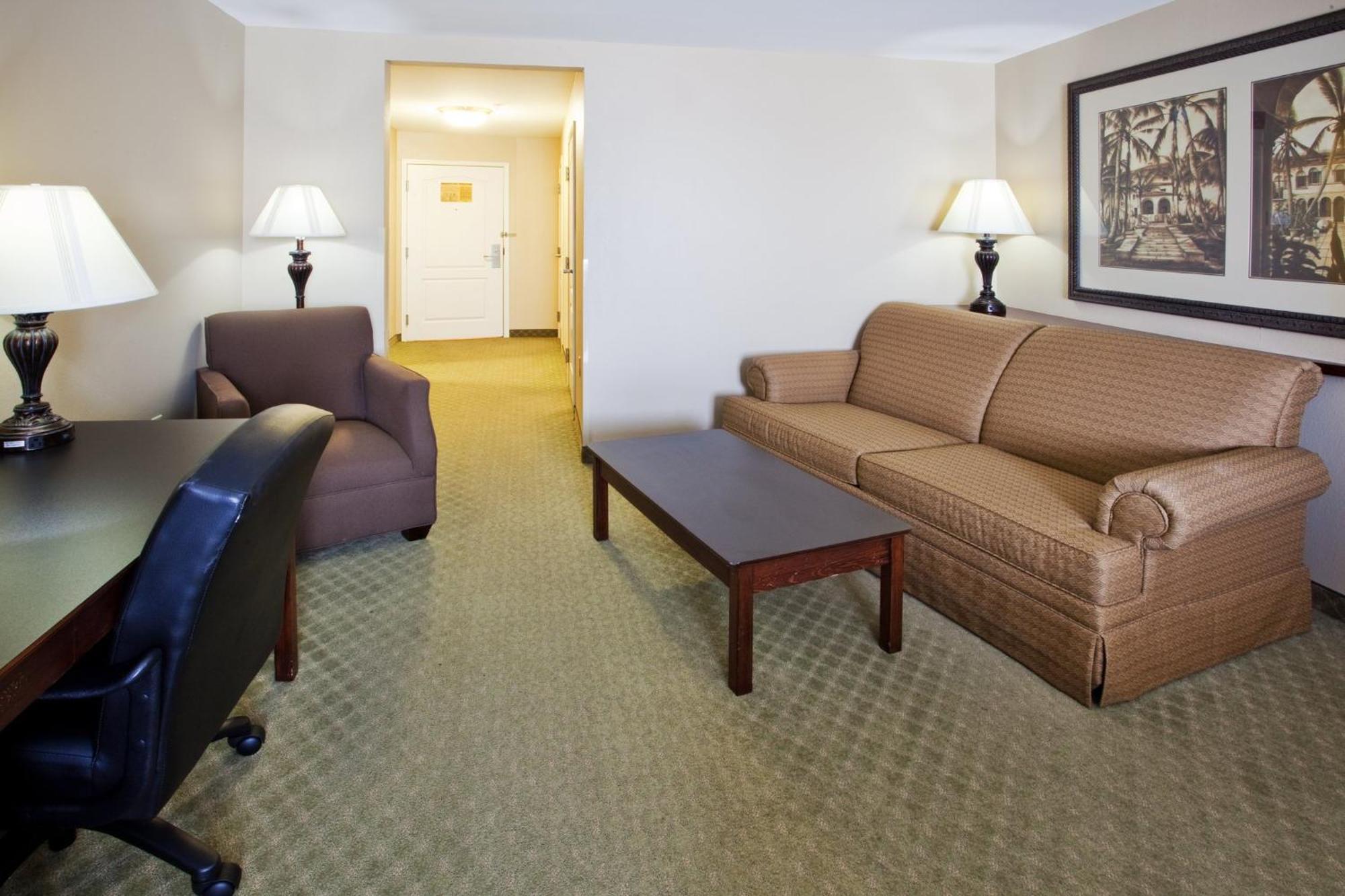 Holiday Inn Express Savannah Airport By Ihg Exterior photo